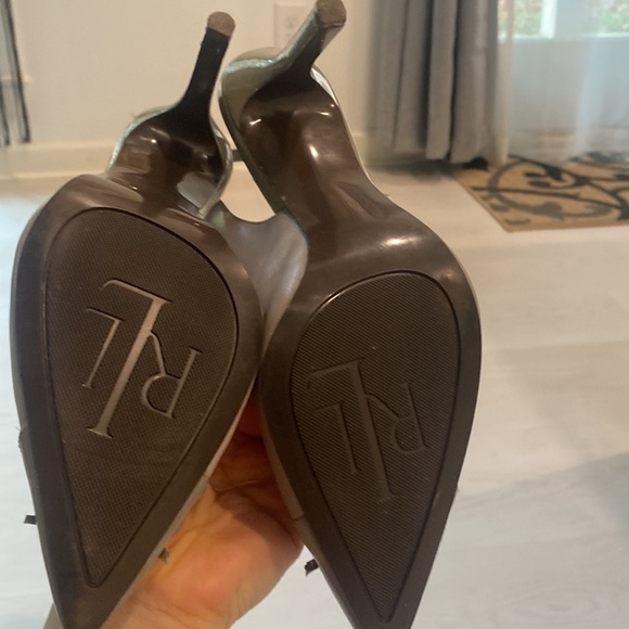 Lauren Ralph Lauren Grey 2 Tone Sling Heels 6.5M - Picture 8 of 8